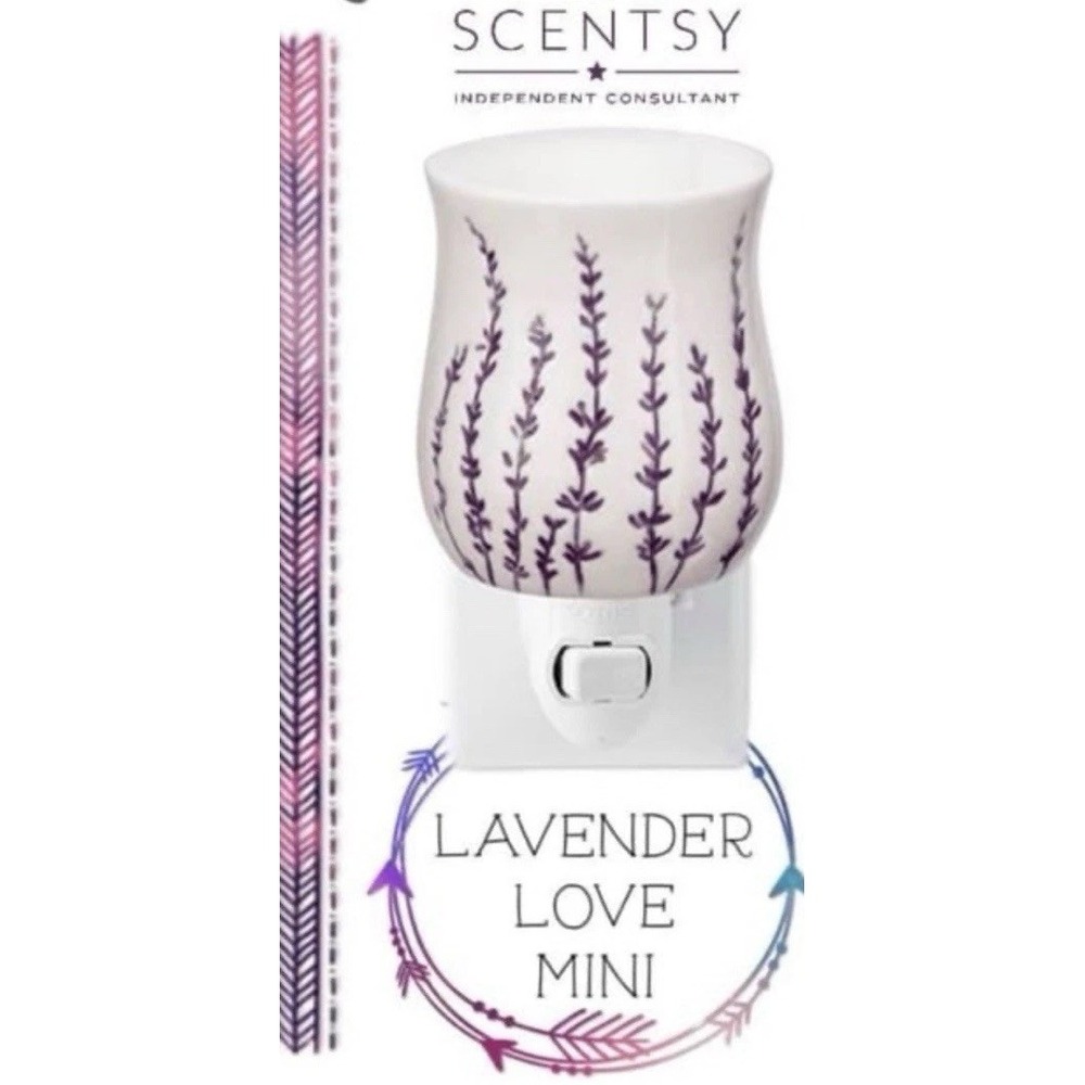 NEW Scentsy Lavender Love Mini Scentsy warmer Plug In original box w lightbulb.